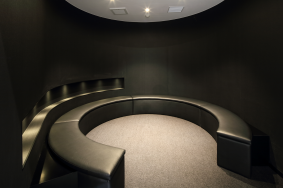 メルセデスベンツショールーム