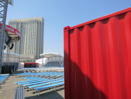 お台場合衆国EXILEブース（コンテナ建築）