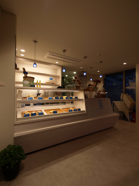 ベッカライペルケオ（ベーカリーショップ）