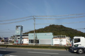 複合店舗（コンテナ建築）